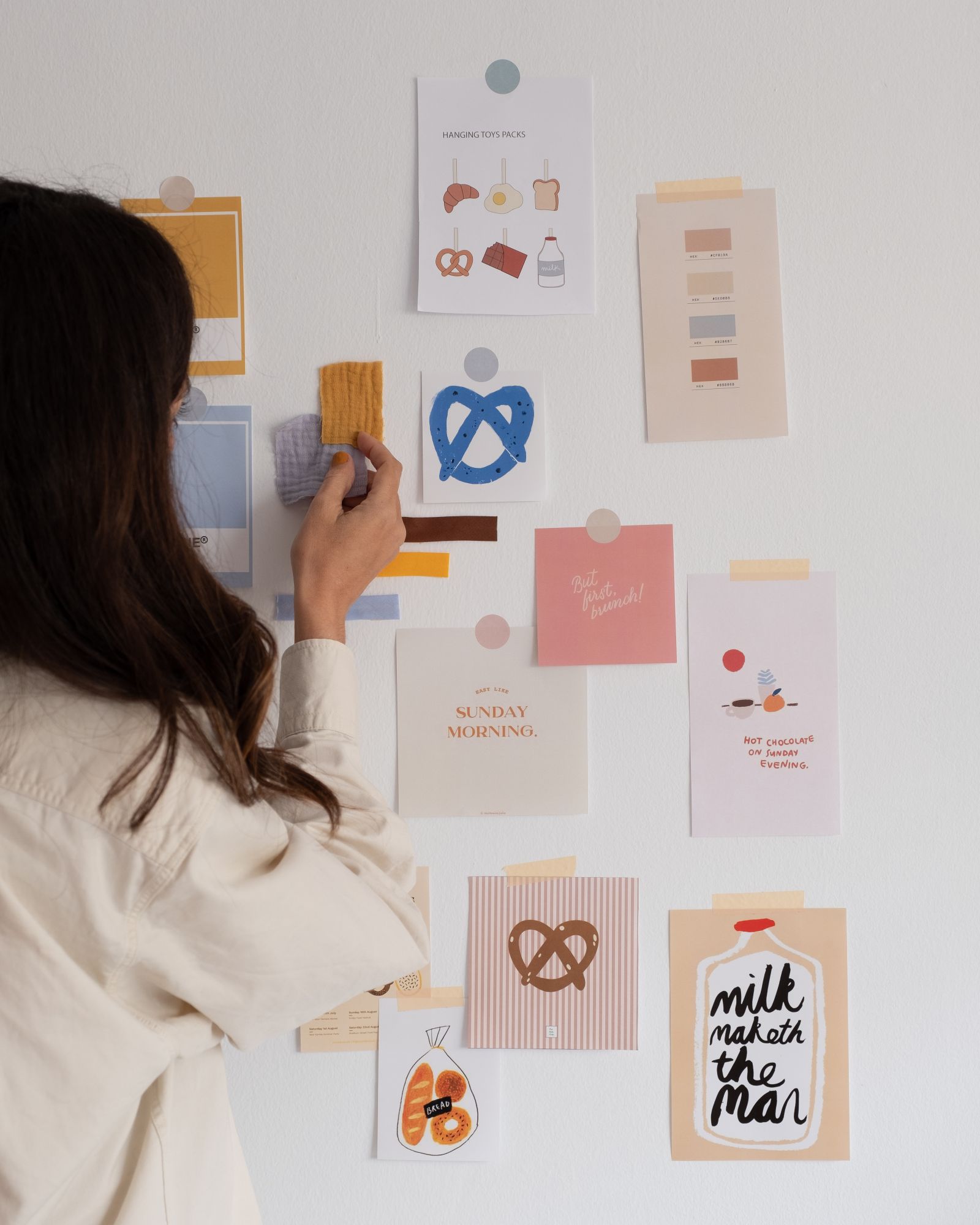 Paula durante el proceso creativo de la colección