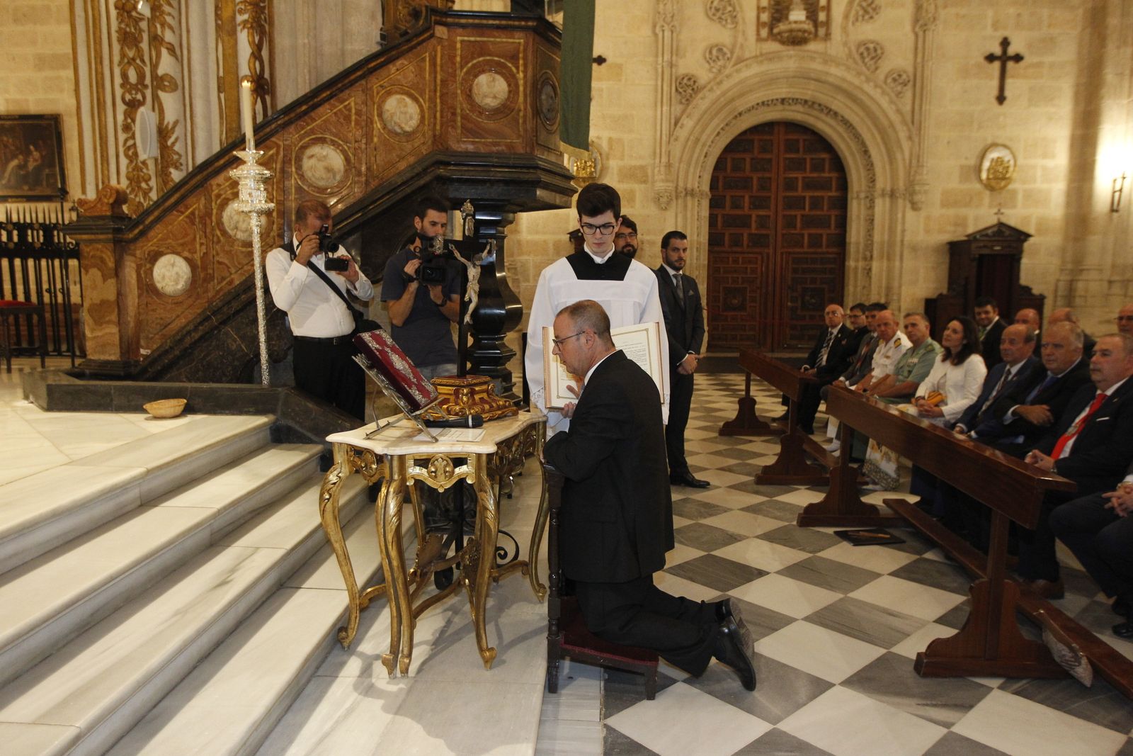 Fotogalería toma posesión nuevo Presidente Agrupación Cofradías Almería-Isaac Vilches