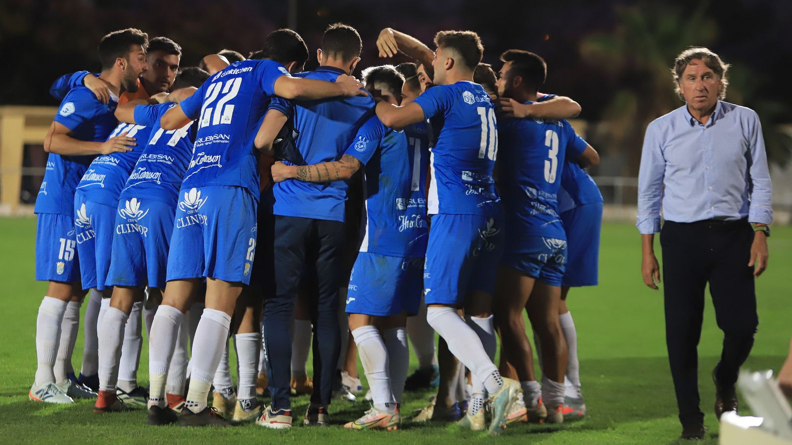 Imágenes de la semifinal por el ascenso entre el  Xerez CD - Puente Genil