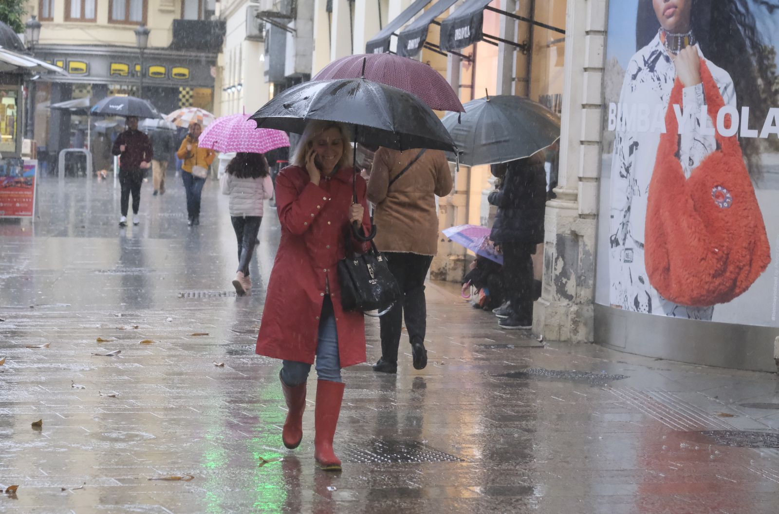 Las imágenes de la tromba de agua que ha caído en Córdoba este viernes