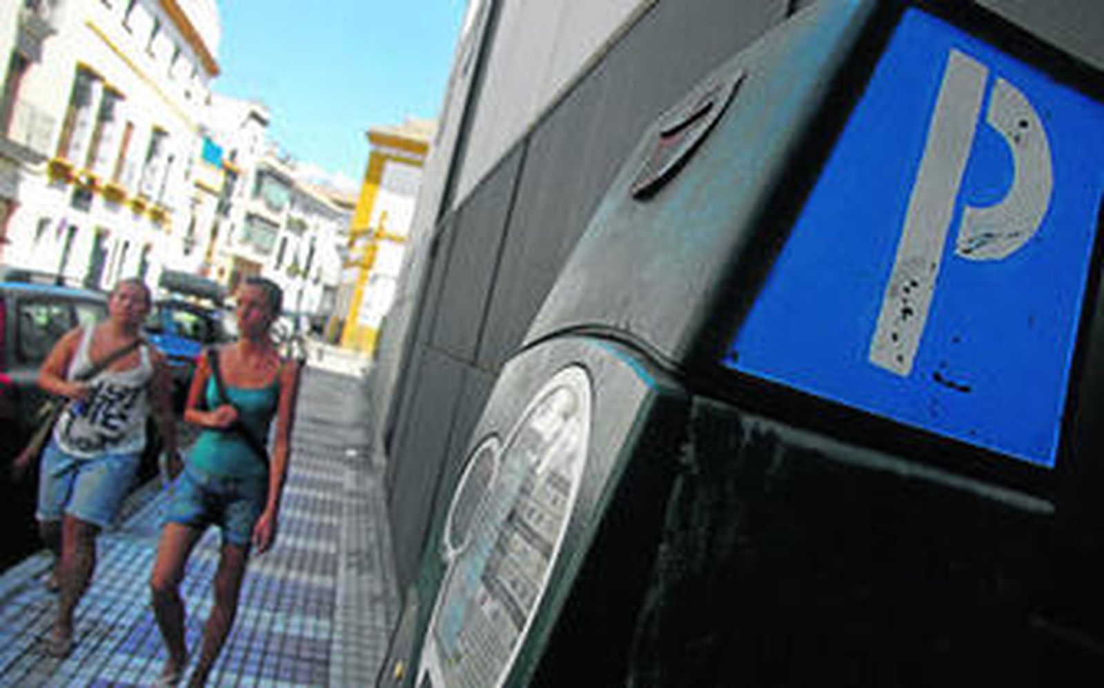 Aussa gestiona en la actualidad los aparcamientos en zona azul que funcionan en varias zonas de la ciudad, entre ellas el centro.