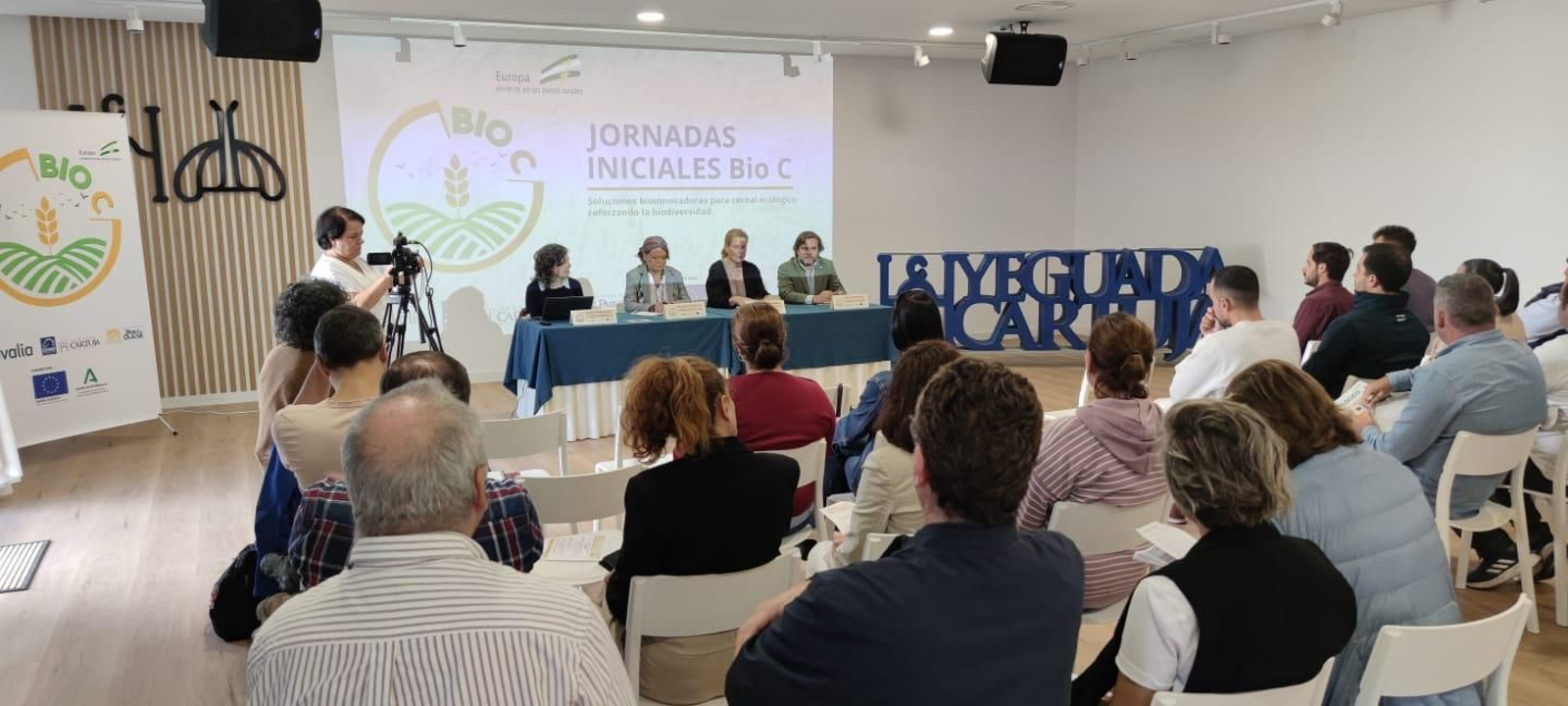 Una imagen del acto de presentación.