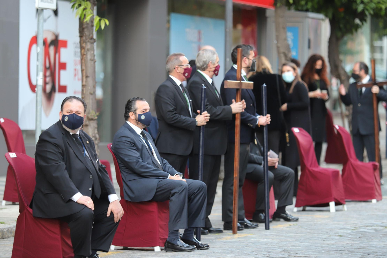 Imágenes del Via Crucis del Consejo de Hermandades y Cofradías de Huelva