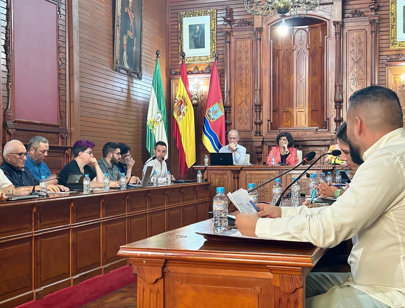 Ultima sesión plenaria del Ayuntamiento de Sanlúcar, donde la alcaldesa quedó reprobada por la mayoría de la Corporación.