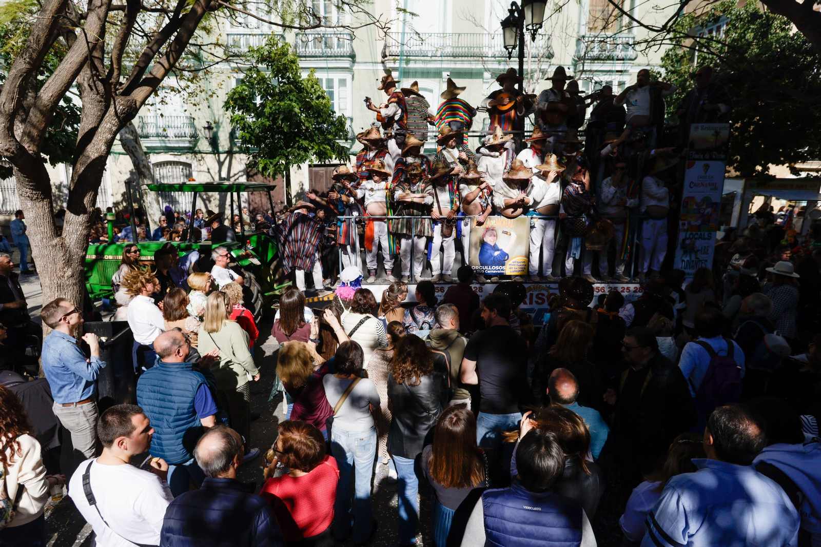 Las mejores imágenes del Domingo de Piñata del Carnaval de Cádiz 2024