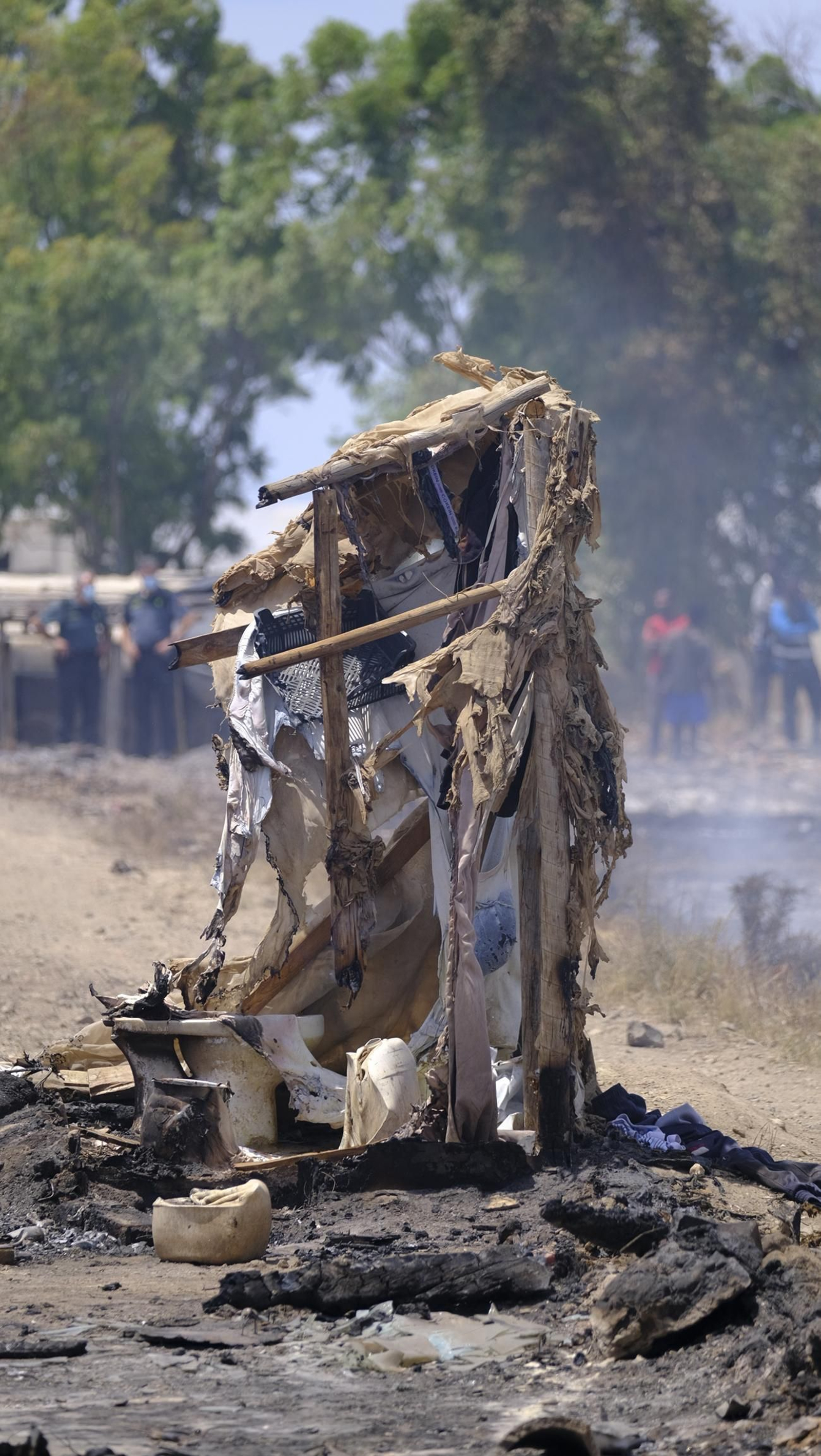Fotogalería incendio asentamiento de chabolas en Atochares-Níjar (Almería)