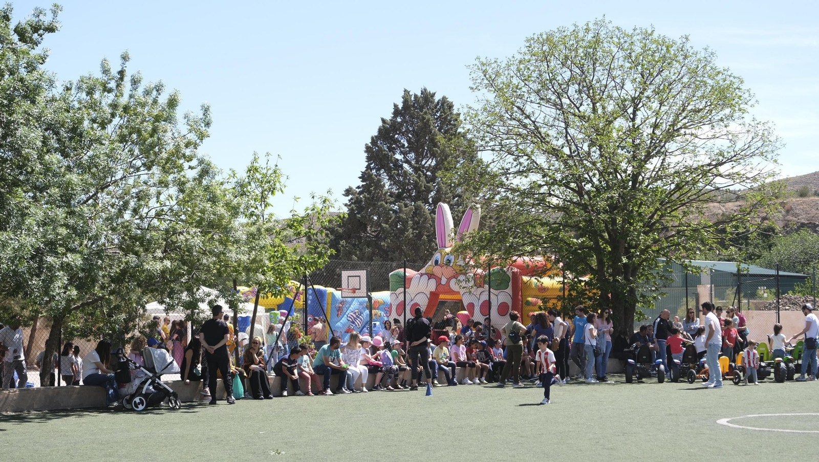 Imágenes de los juegos infantiles en las Fiestas de Abla