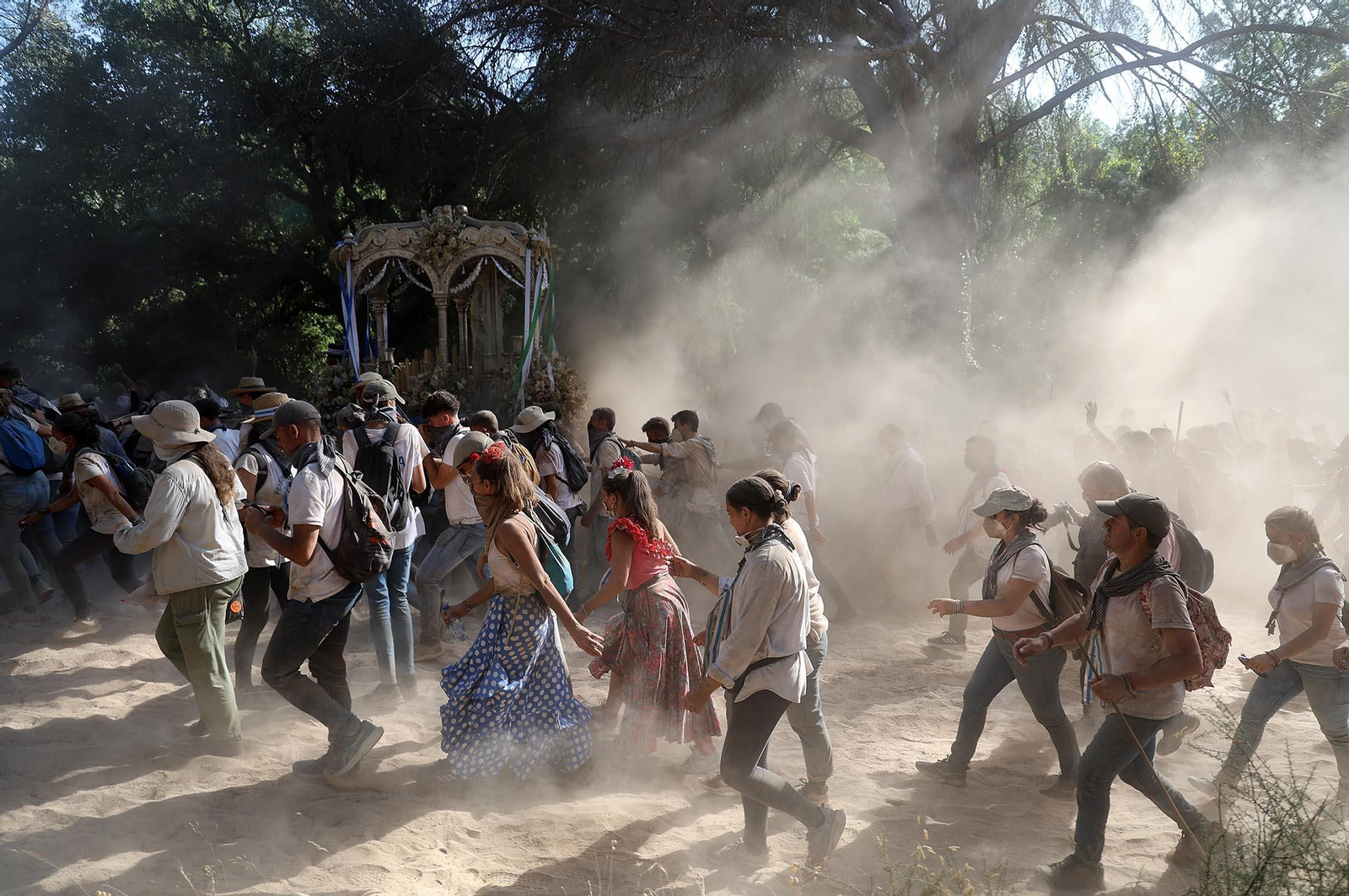 Rocío 2025: Las mejores imágenes de los peregrinos de la Hdad del Rocío de Huelva