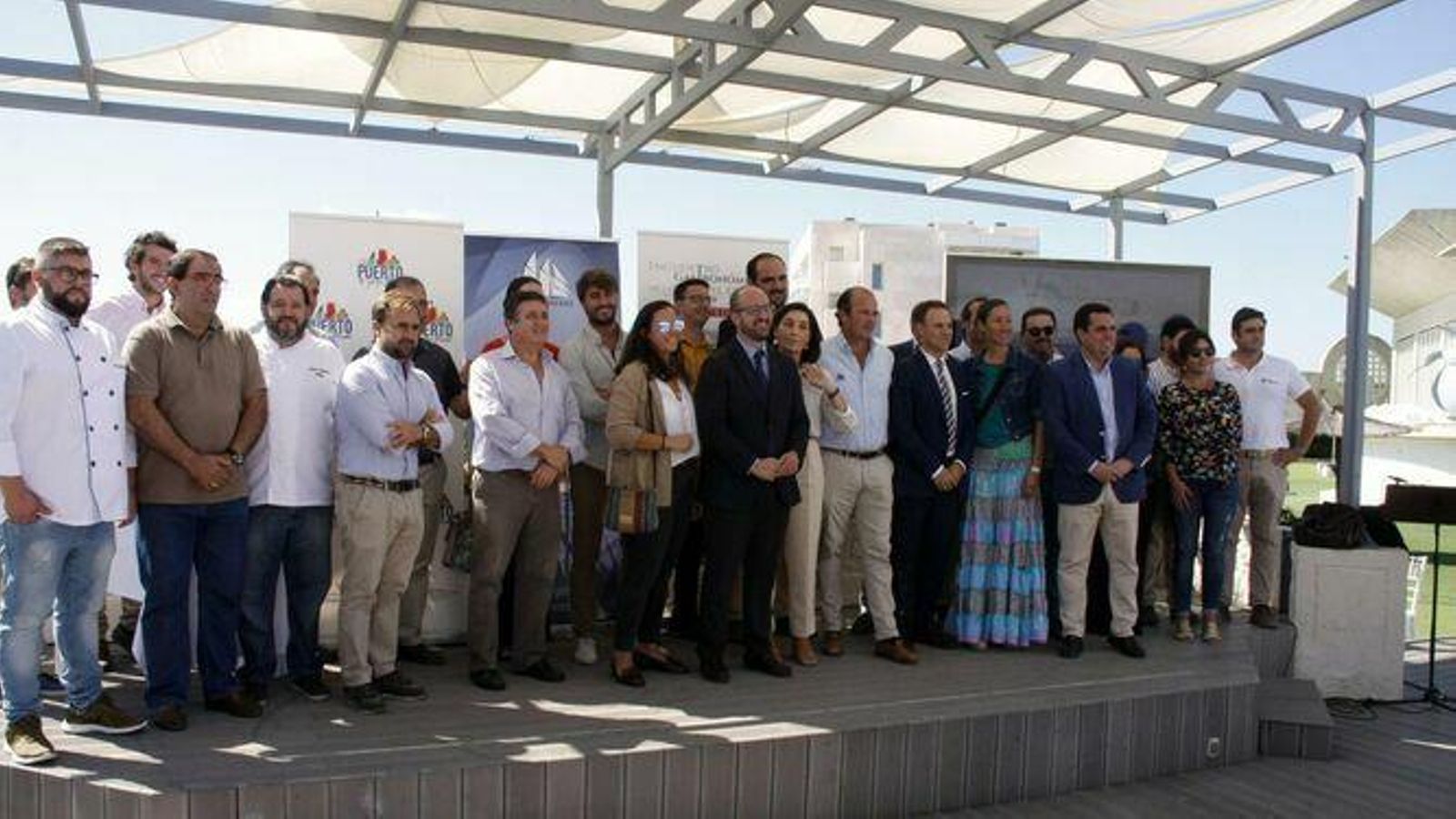 Foto de familia de los participantes en esta quinta edición de las Jornadas de la Sal y el Estero.