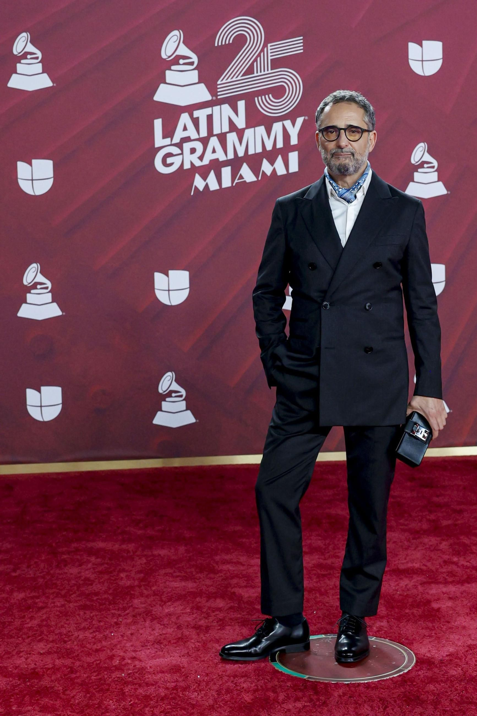 Todos los famosos, tendencias y curiosidades en la alfombra roja de la 25 edición de los Grammy Latinos