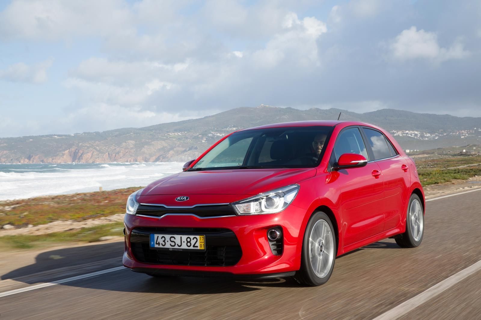 El nuevo Kia Rio 2017 mantiene las dimensiones pero estrena plataforma