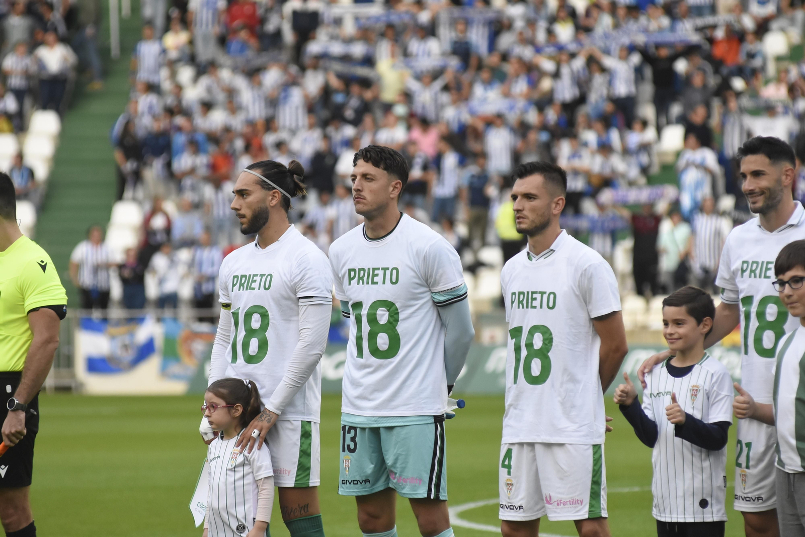 Córdoba CF - Recreativo: Las mejores fotos del ambiente en El Arcángel