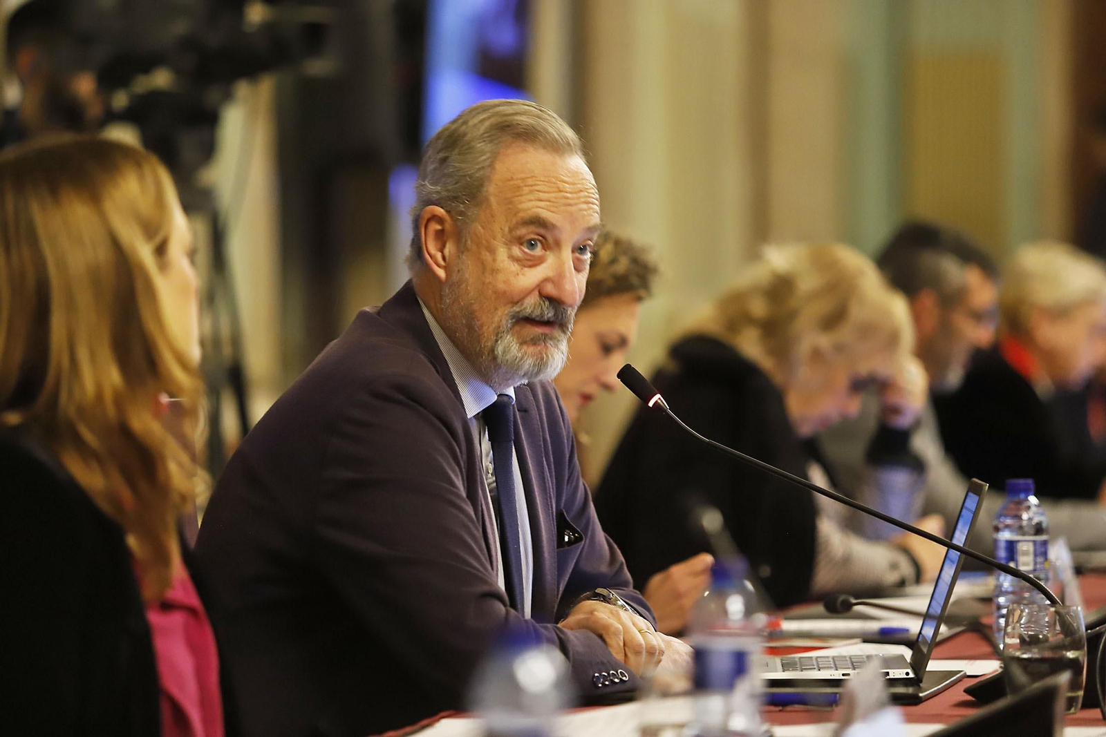 Imágenes del pleno ordinario del mes de diciembre en el Ayuntamiento de Huelva