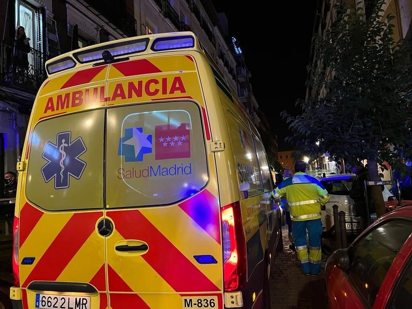 Servicios sanitarios en el lugar de los hechos.