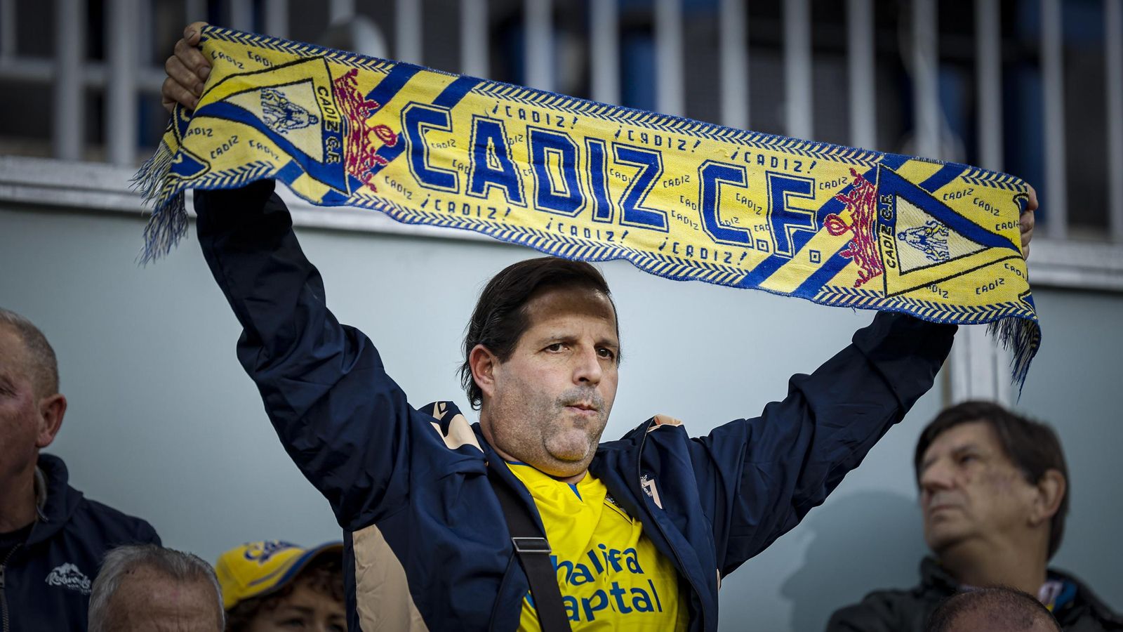 Búscate entre las fotos del partido de fútbol Cádiz CF - Albacete Balompié