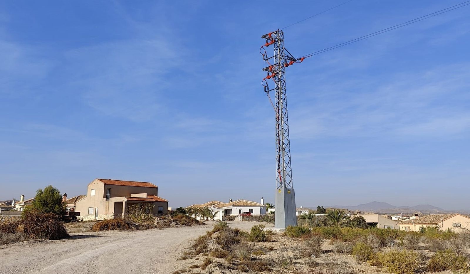 Endesa refuerza la red eléctrica de municipios del levante almeriense