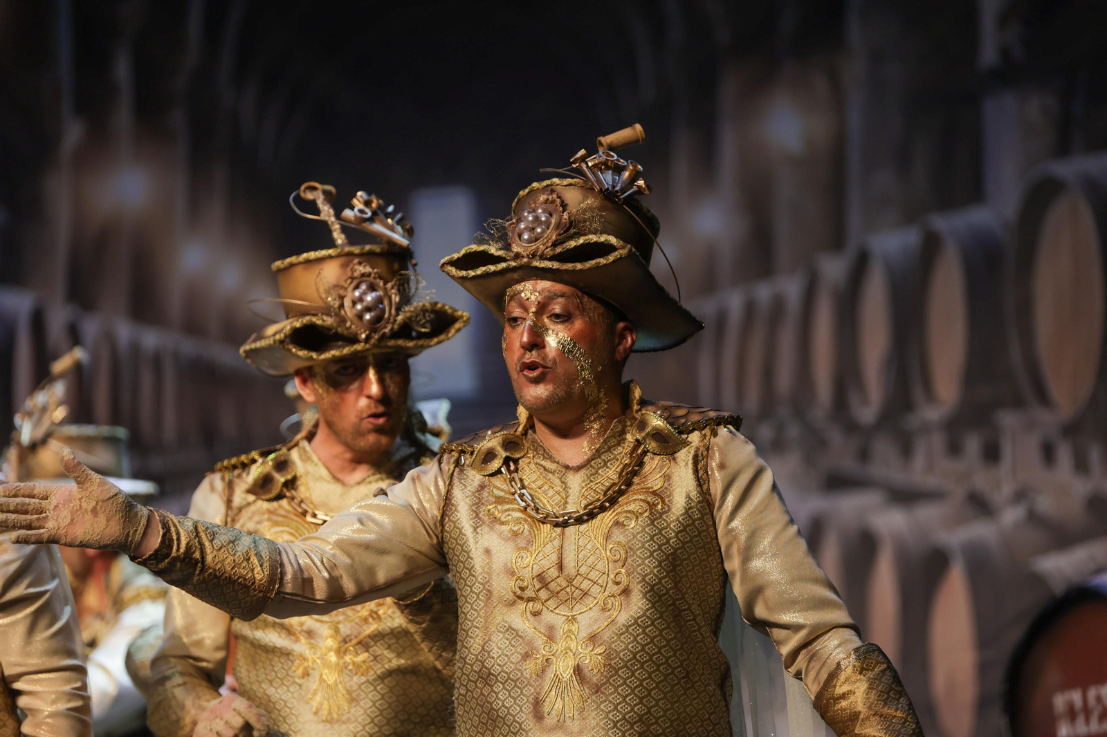 Imágenes de la actuación de la comparsa de Bollullos Par del Condado "La Sacristía" en las semifinales del Carnaval Colombino