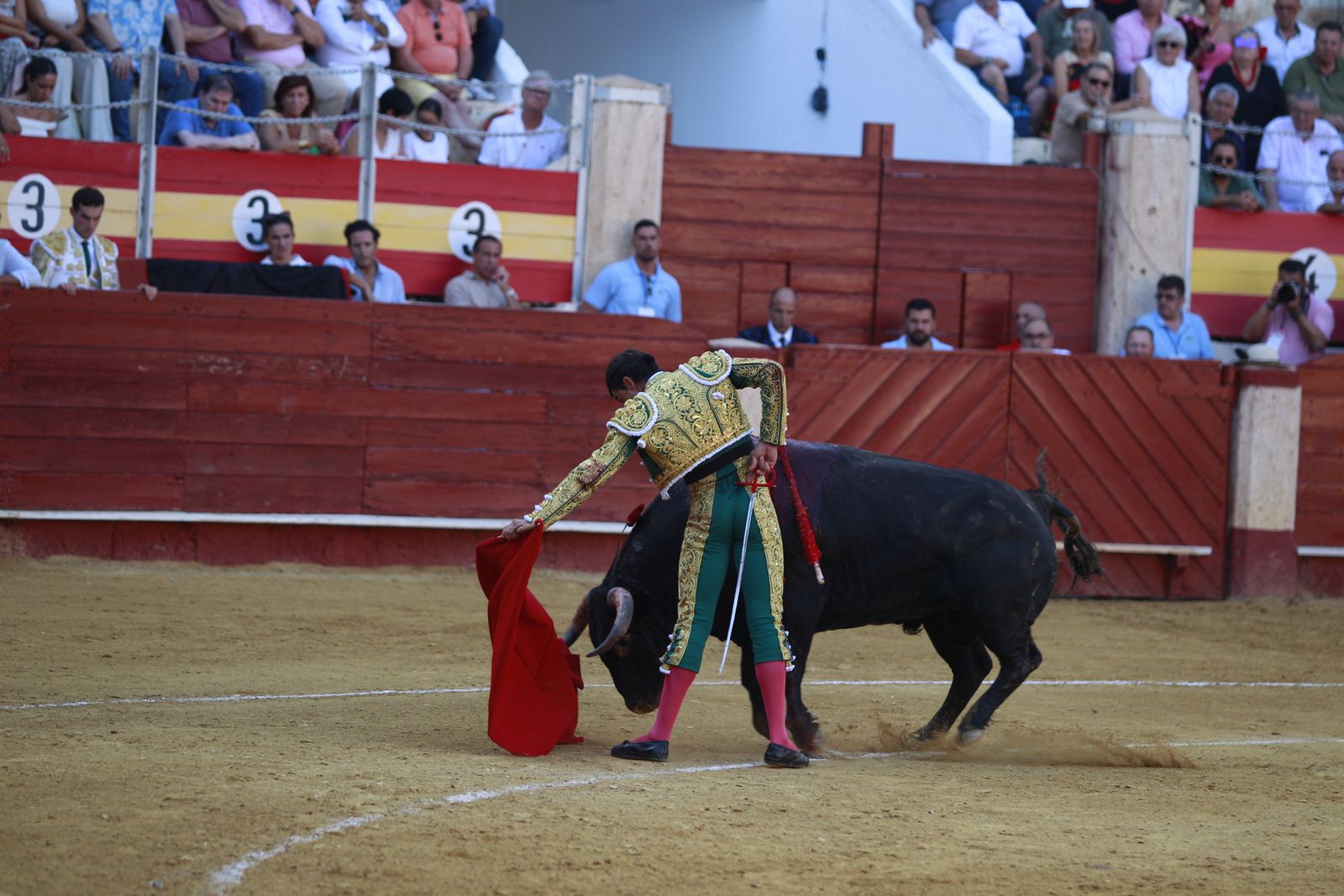 Imágenes de la corrida de toros del jueves en la Feria de Almería 2024