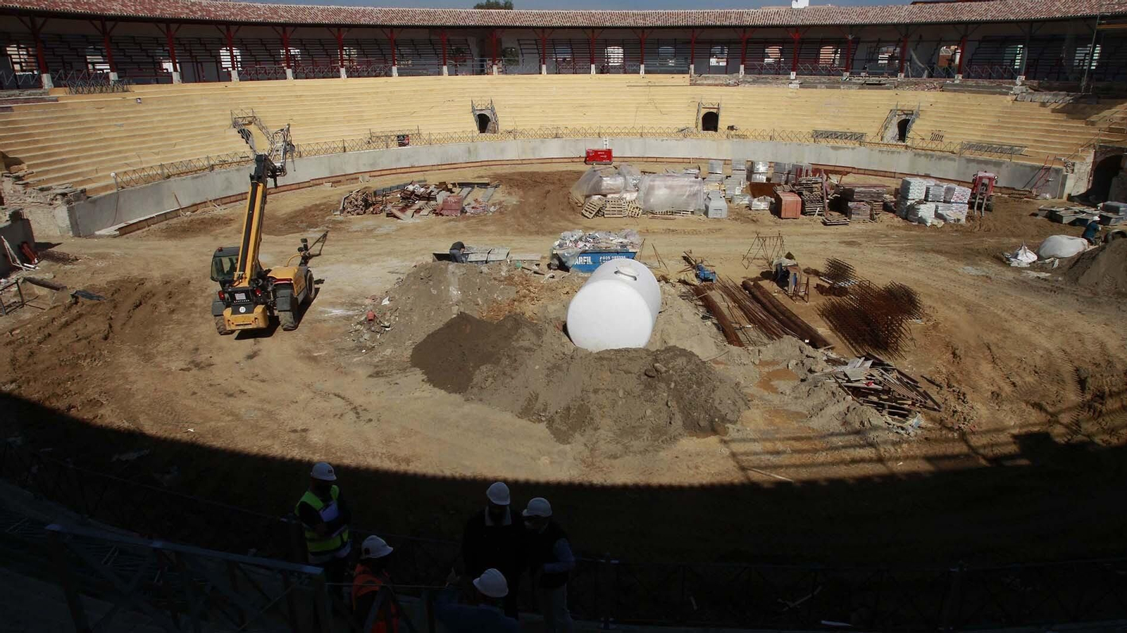 Las fotos de las obras de la plaza de toro de la Línea