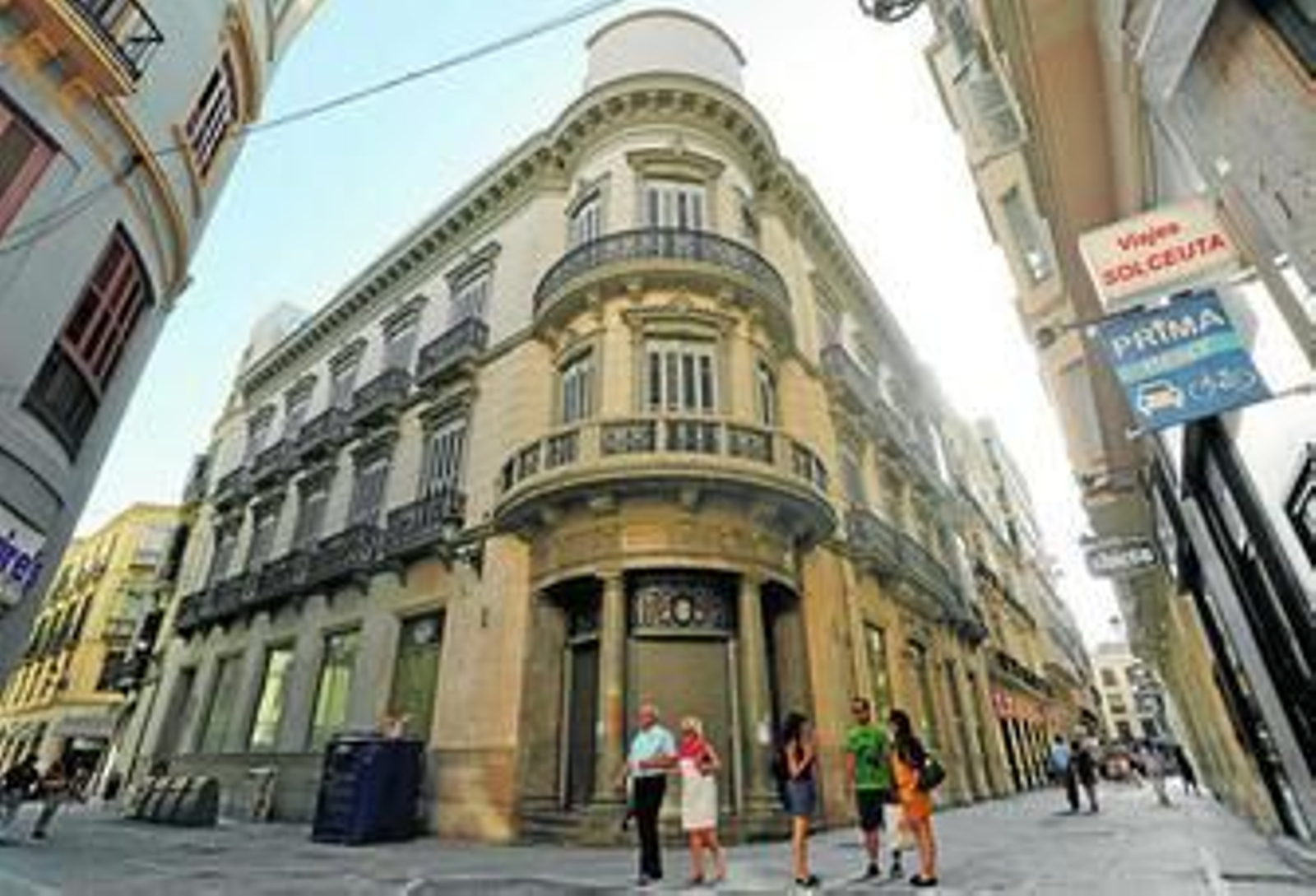 Imagen del edificio de Liborio García, 10, que será ocupado en los próximos meses por La Caixa.