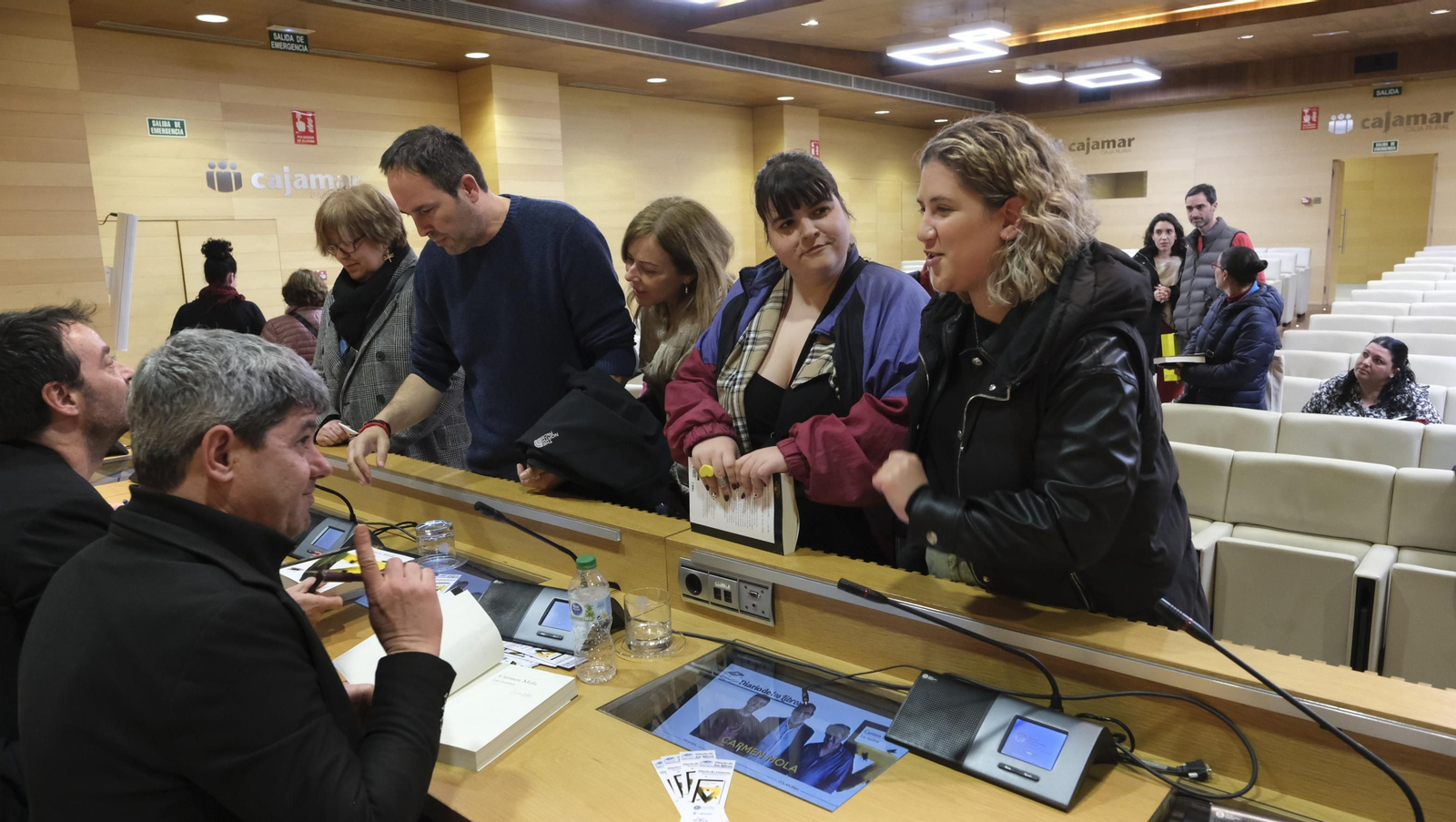 Imágenes de Diario de los Libros con Carmen Mola