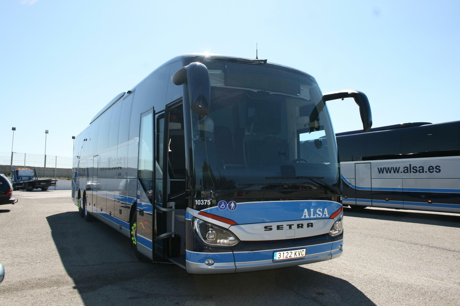 El autobús que se incorporará a la ruta entre Granada y Madrid.