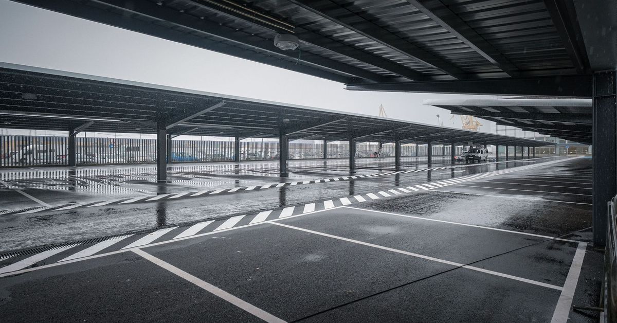 Choque entre el Ayuntamiento de Cádiz y Adif por la apertura del nuevo aparcamiento de la estación del tren