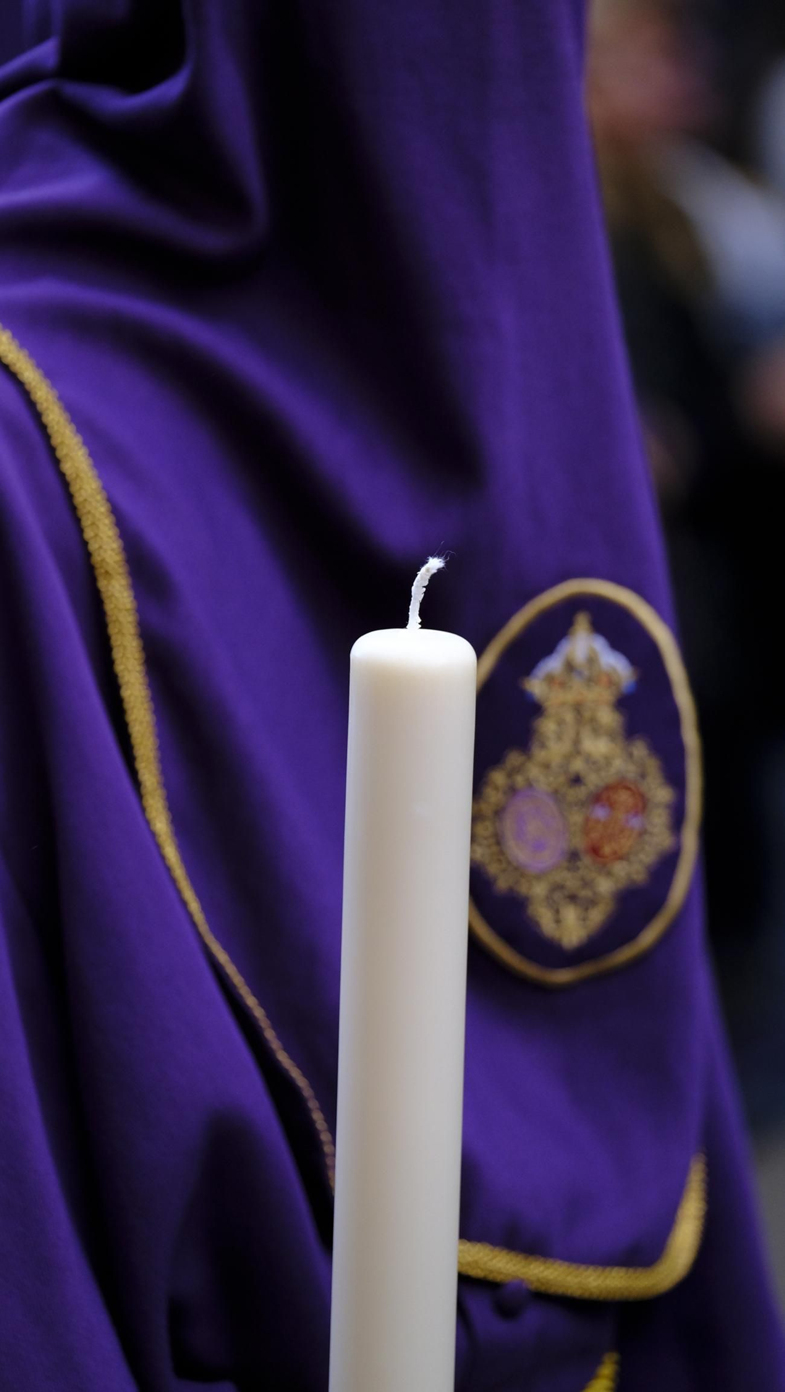 Pasión vuelve a su Iglesia de Santa Teresa azotada por la lluvia