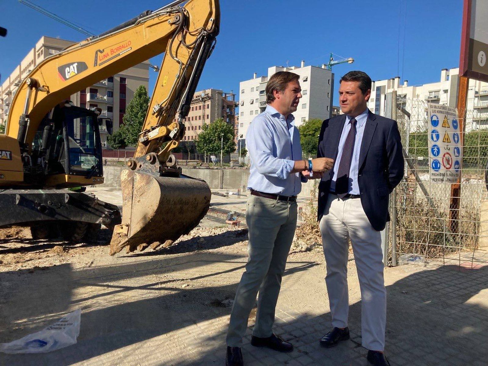 Antonio Repullo y José María Bellido, en la zona de la Huerta de Santa Isabel.