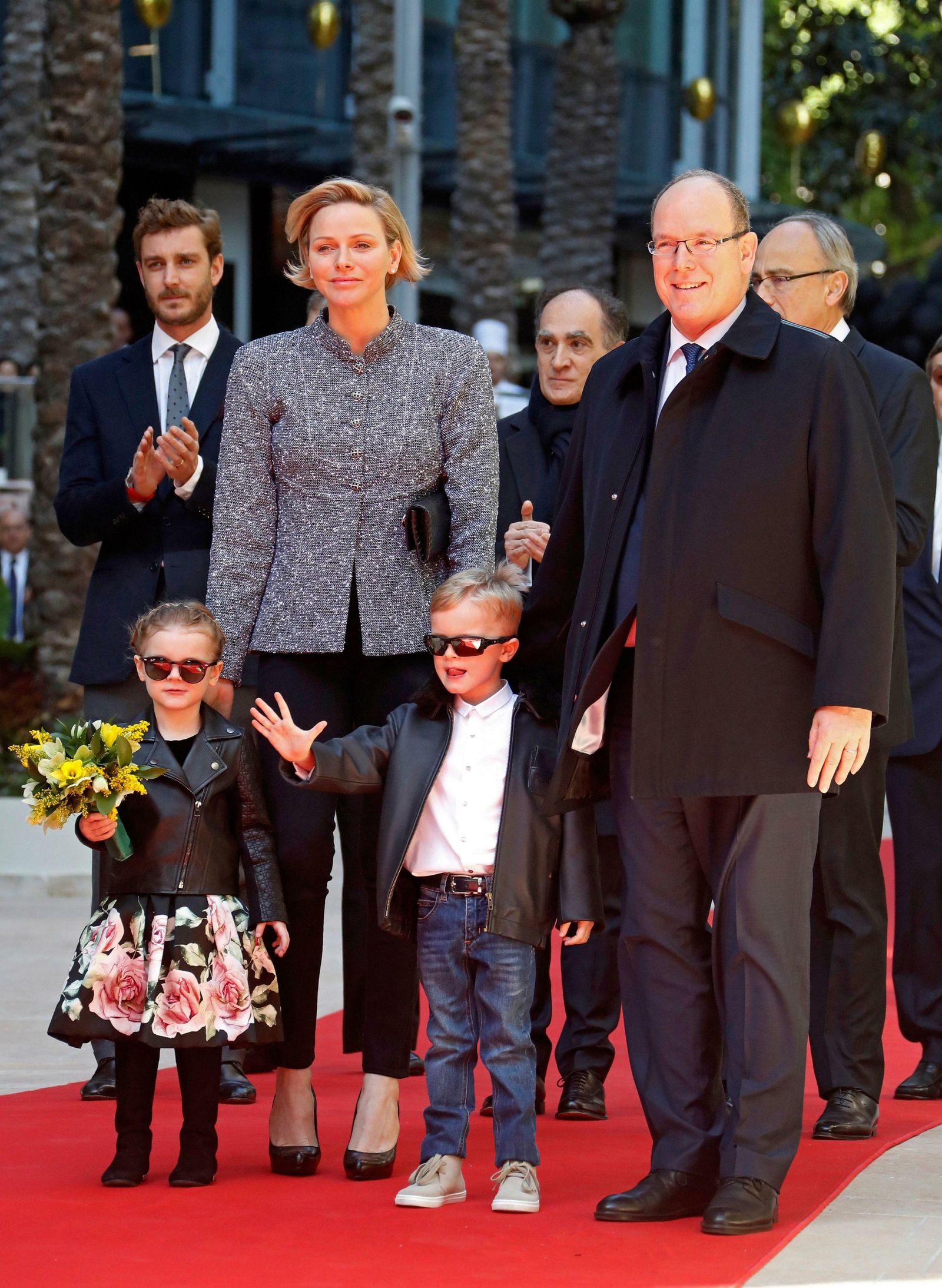 Los príncipes Alberto y Charlene, con sus dos hijos.