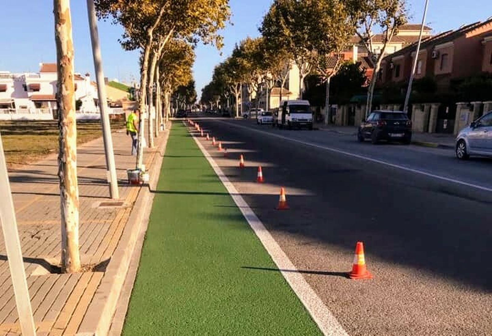 Esta semana han comenzado las obras del carril bici que conectará el camino de Los Arriates con el de Jerez.