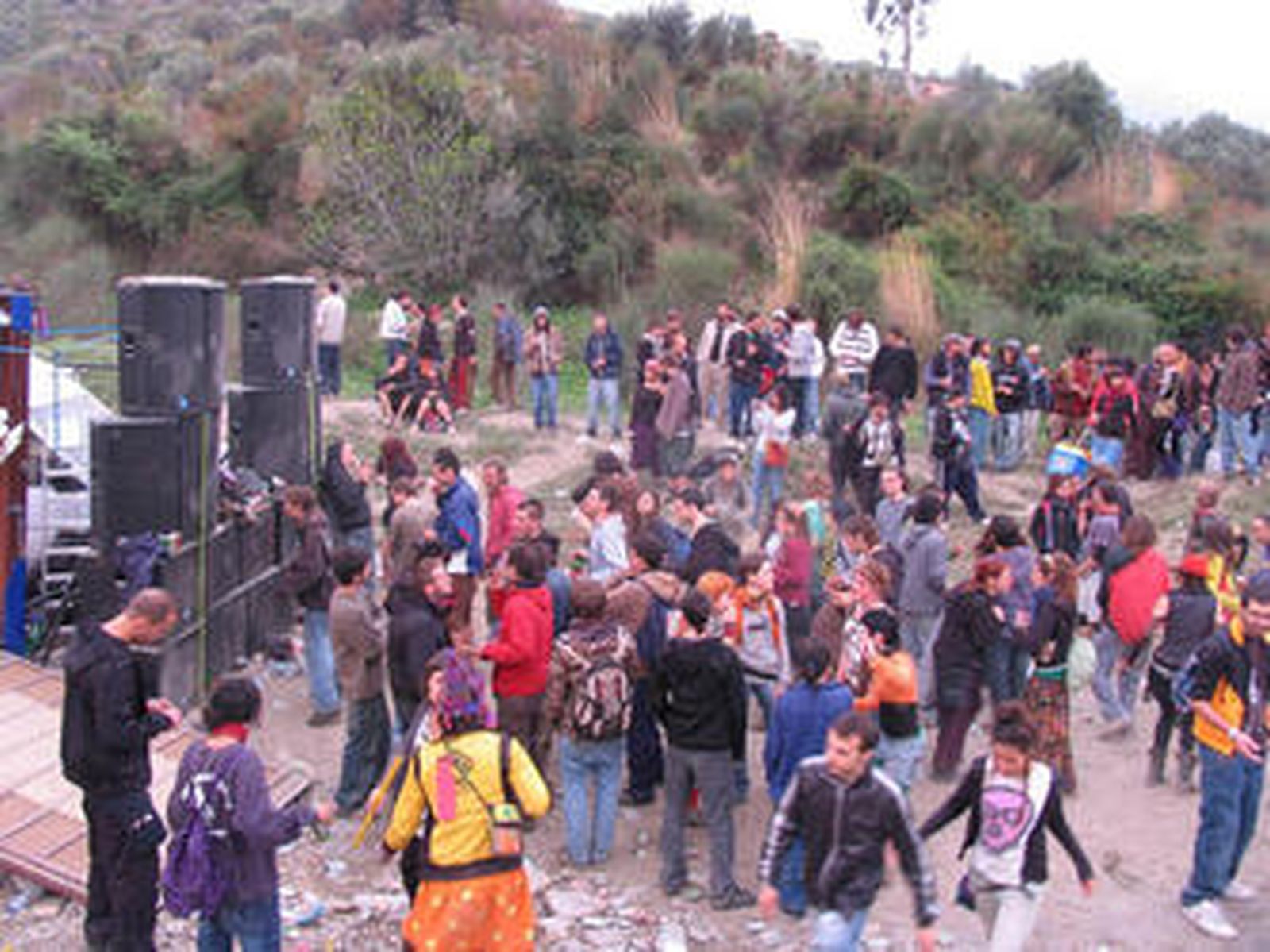 Las autoridades hablaban ayer de unos 600 asistentes.