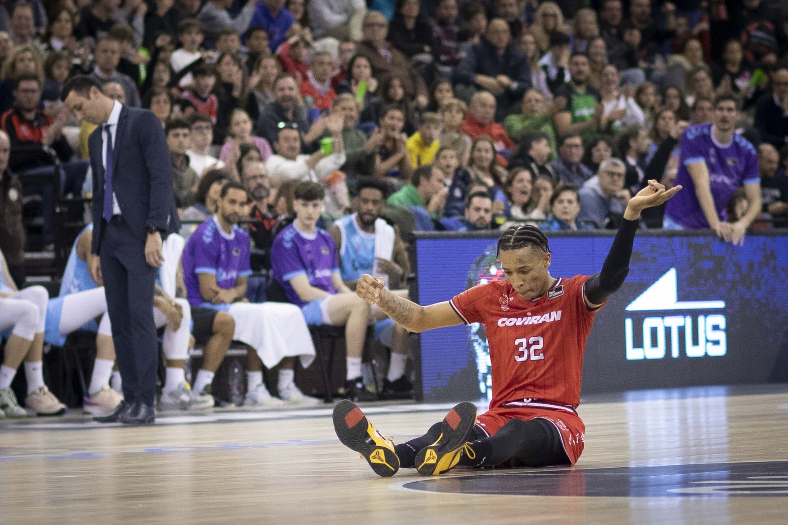 Thomasson, sobre el parqué del Palacio