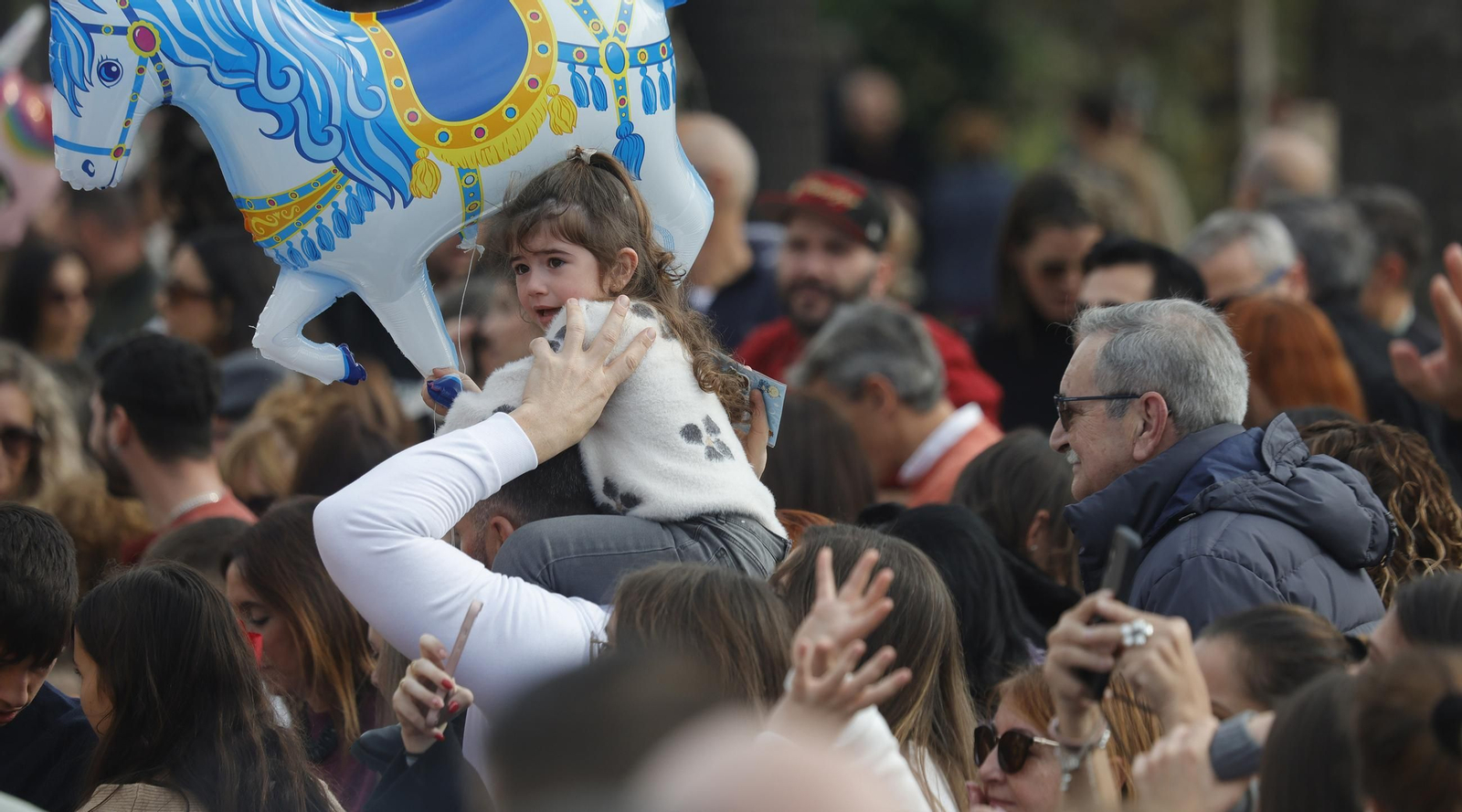 Fotos de la cabalgata de Reyes Magos 2025 en La Línea