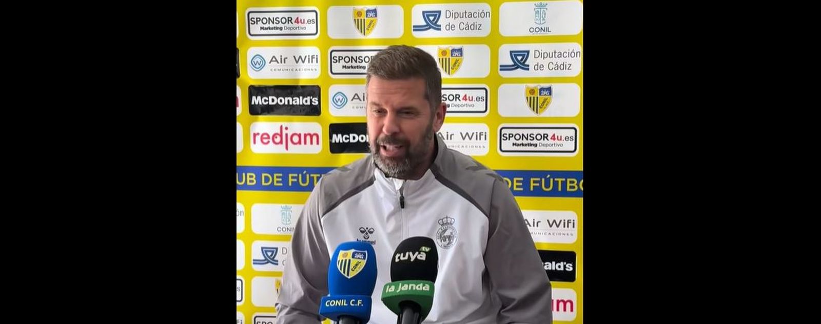 David Sánchez, durante la rueda de prensa en Conil.