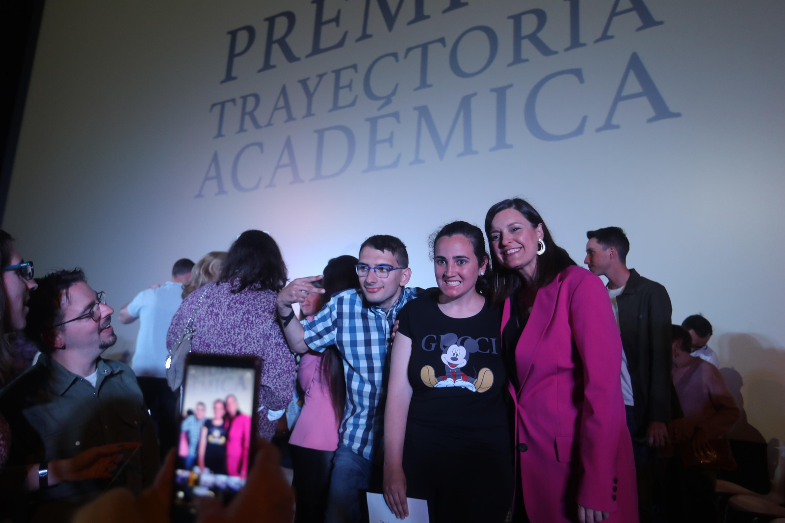 Las imágenes del acto de entrega de premios a los mejores expedientes académicos en San Fernando