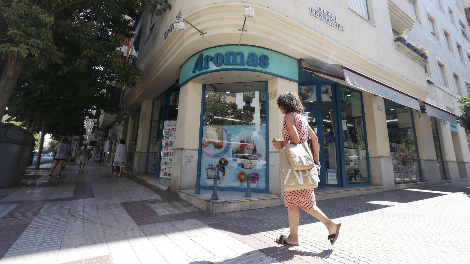 La tienda de Menéndez y Pelayo, una de las asaltadas.