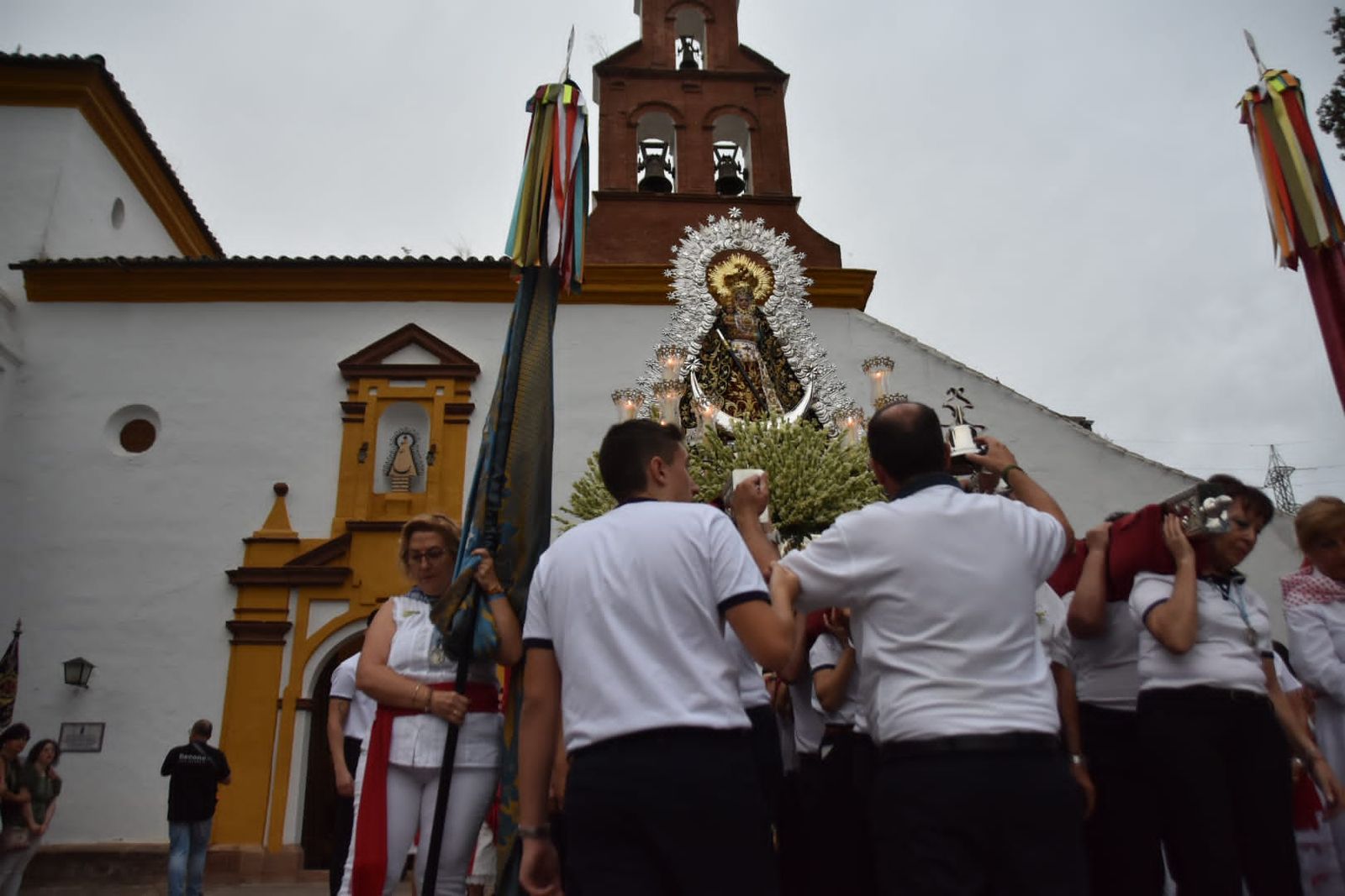 La procesión de la Virgen de la Estrella en Villa del Río, en imágenes