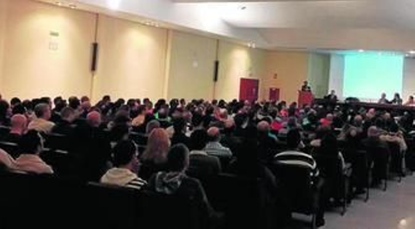 Un momento de la asamblea que tuvo lugar ayer.
