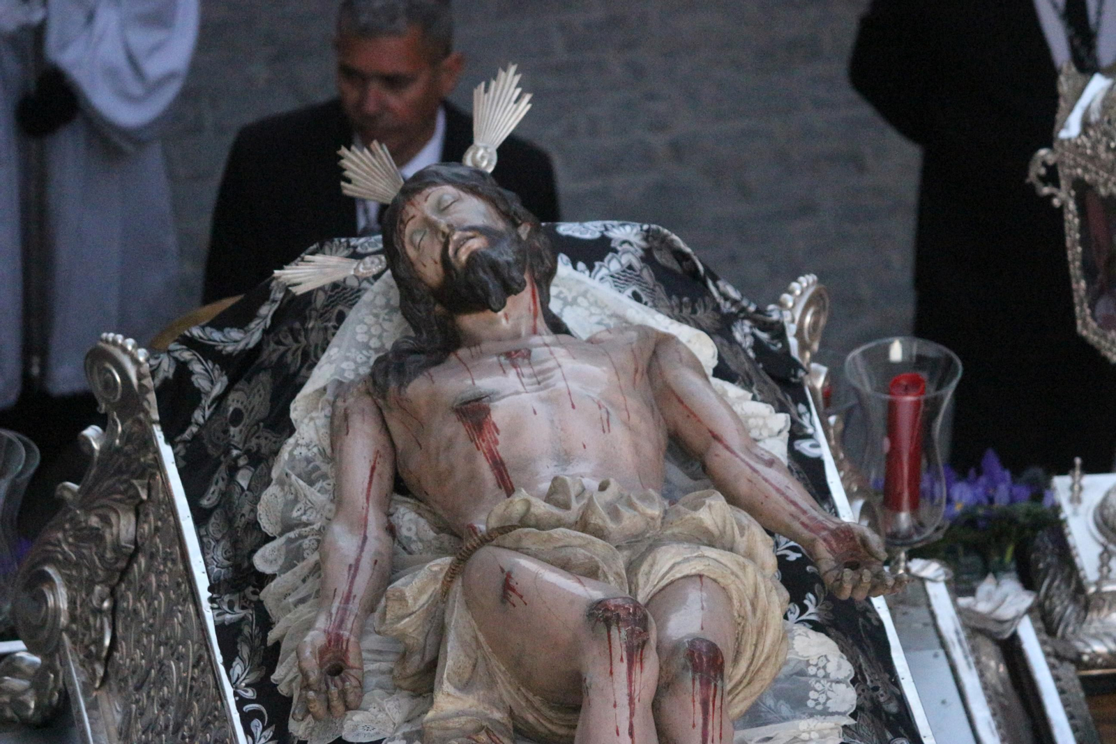 Las imágenes del Viernes Santo en Puerto Real 2023: Soledad