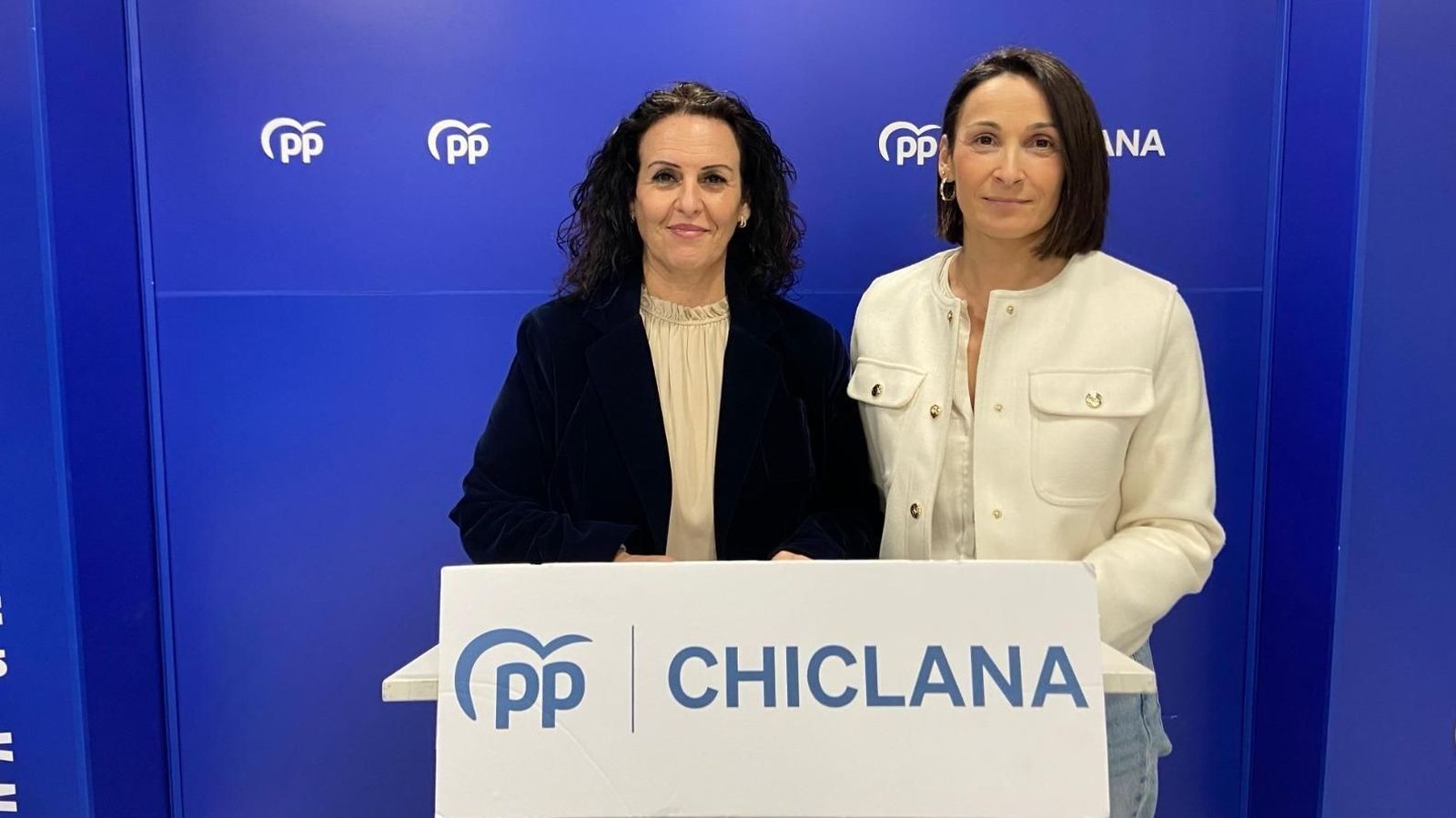 Ascen Hita y María José Campos.