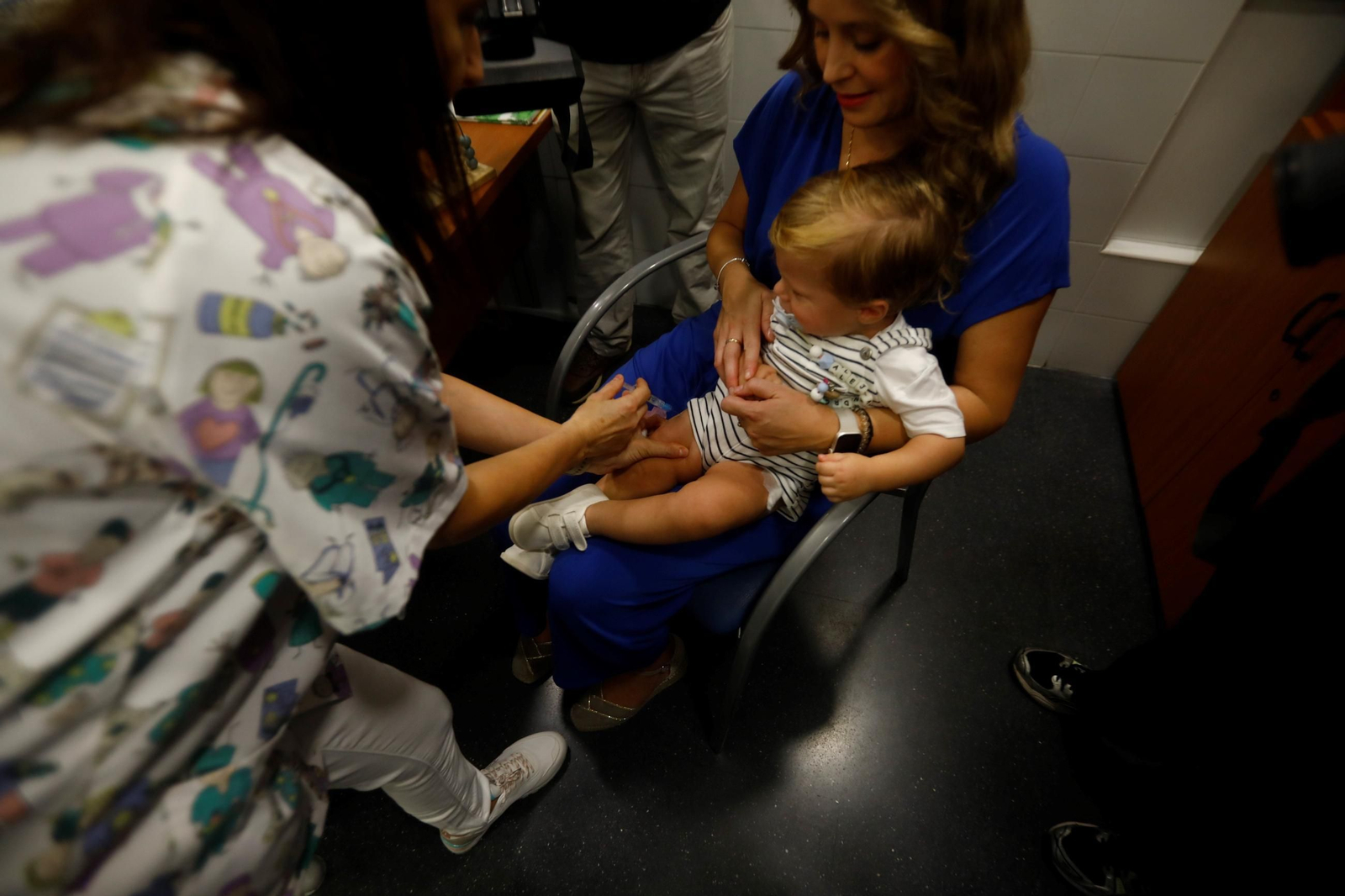 El inicio de la campaña de vacunación contra la gripe, en imágenes