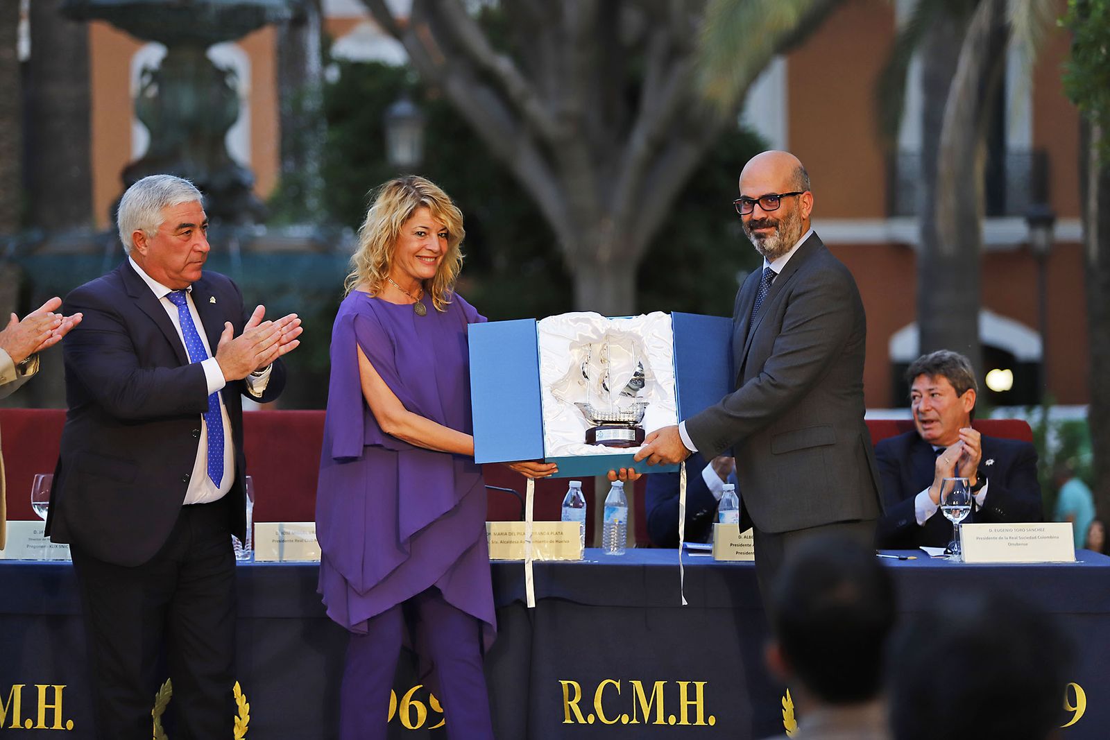 Imágenes del pregón de la XLIX edición de la Semana Náutica Internacional Colombina