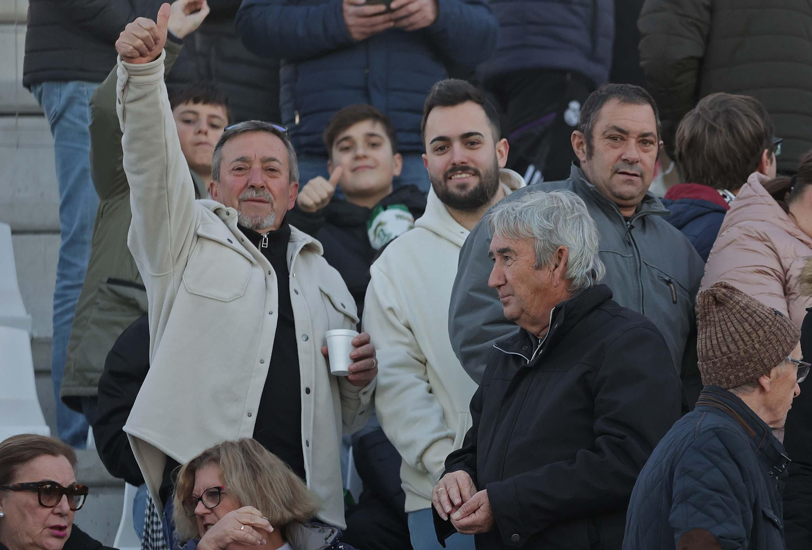 Búscate durante el Balona - Antoniano en el Ciudad de La Línea