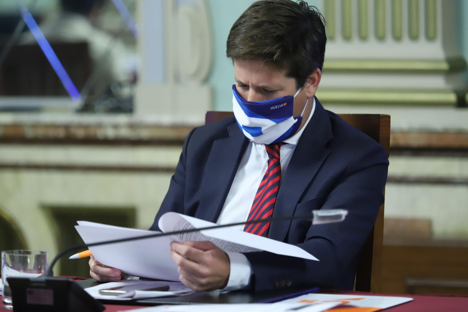 Imágenes del pleno celebrado en el Ayuntamiento de Huelva
