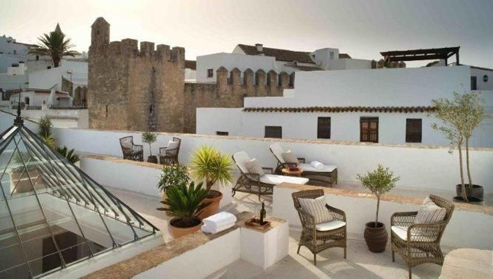 Detalle de la terraza del hotel Plaza, 18 de Vejer.