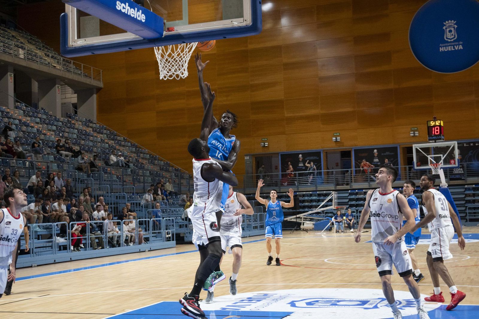 Imágenes del partido entre el Ciudad de Huelva y Biele ISB
