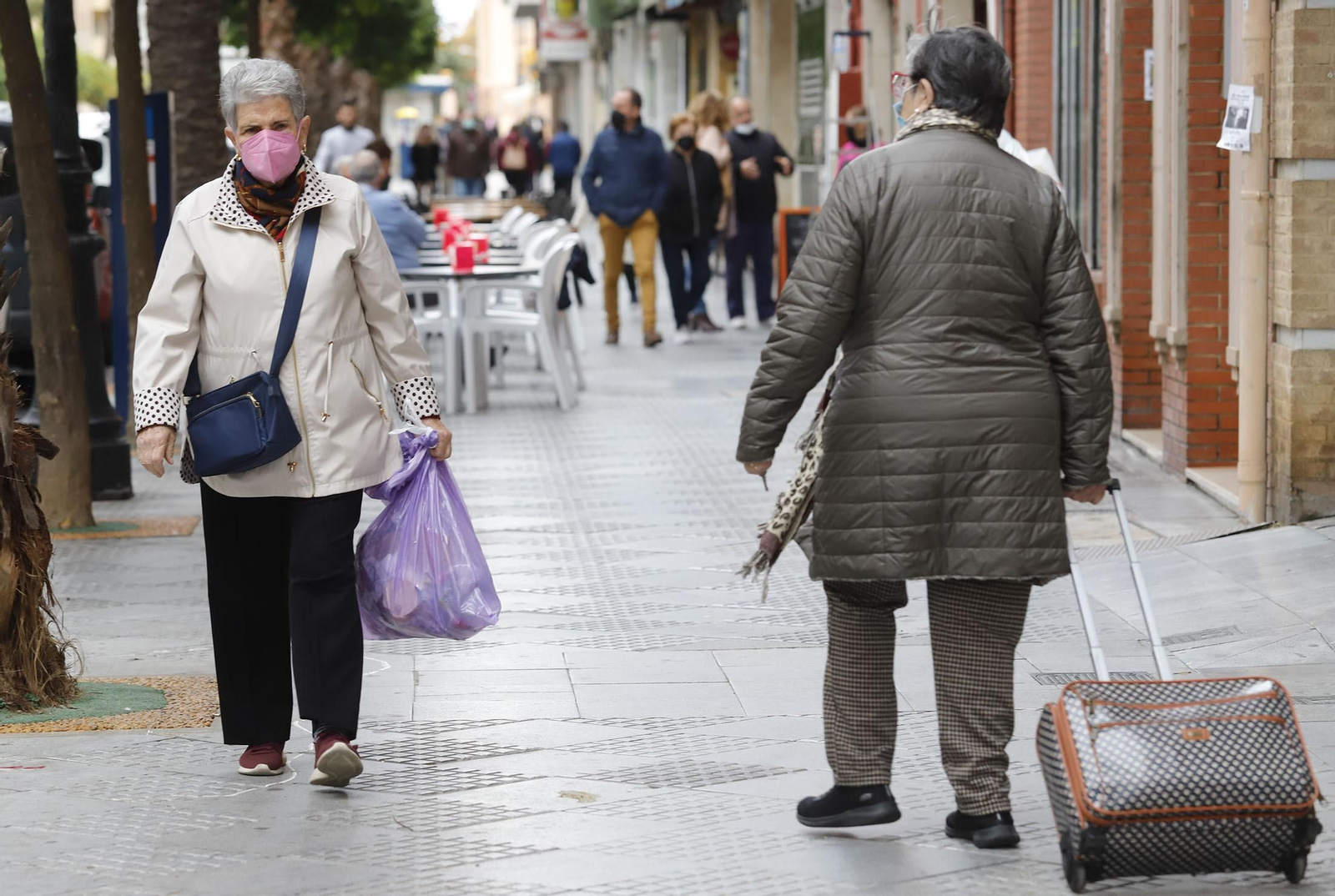 Ambiente en la capital onubense en el día de ayer.