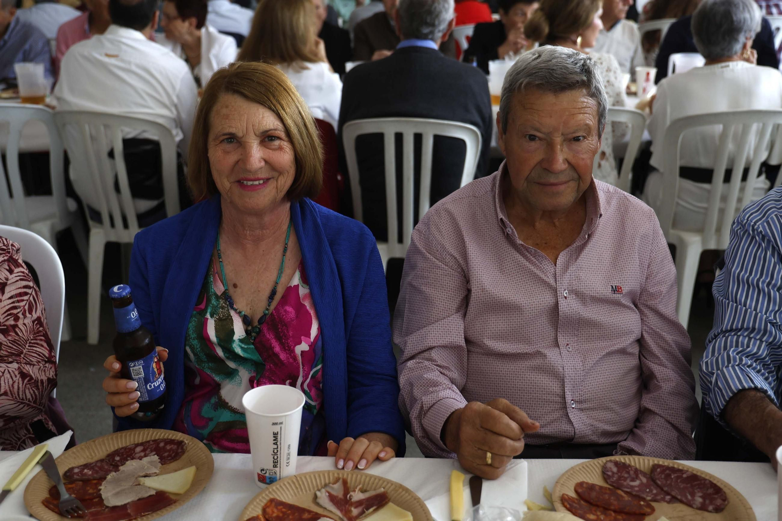 Fotos del almuerzo para mayores en la Feria de Castellar