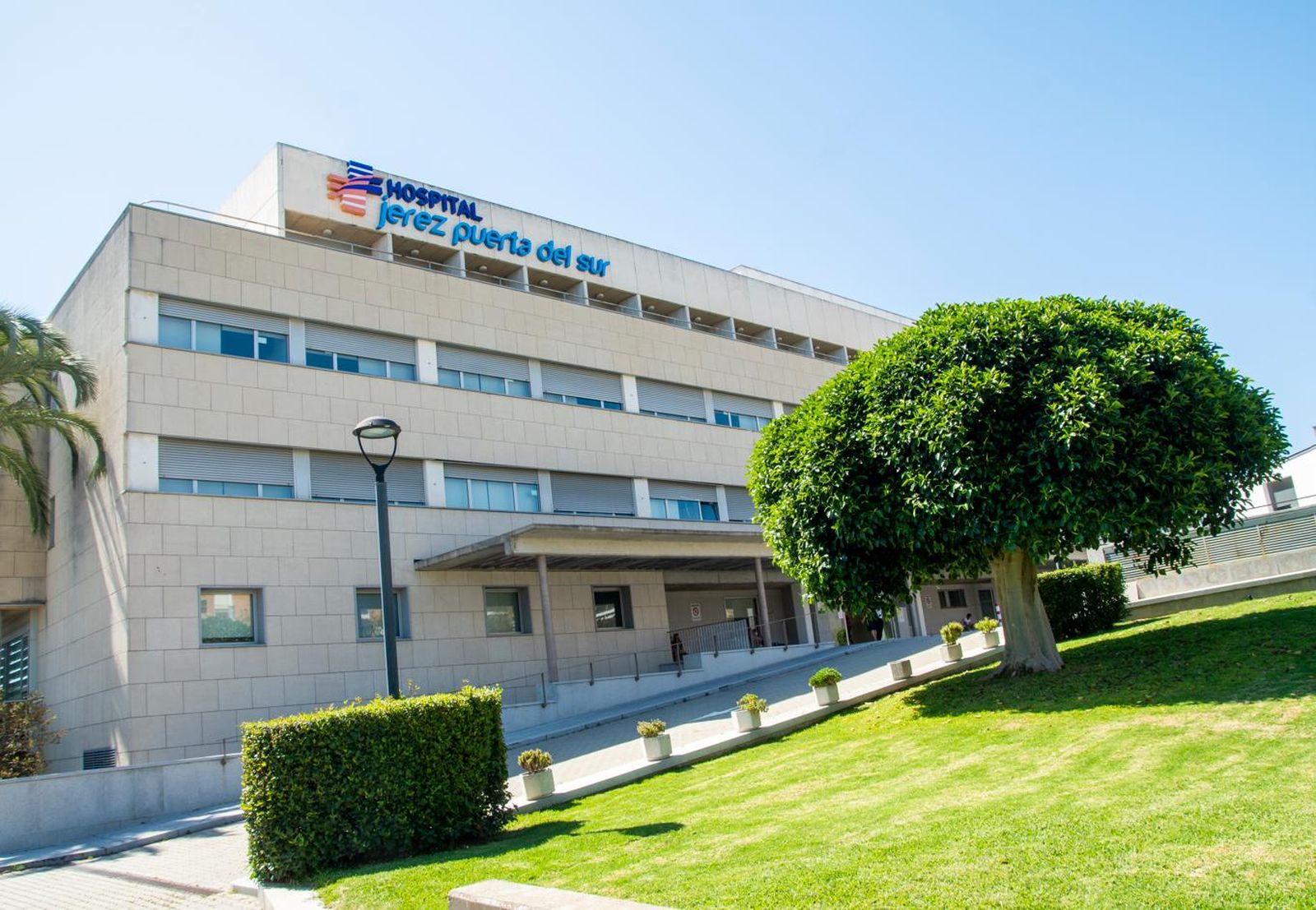 Fachada del Hospital HLA Jerez Puerta del Sur.